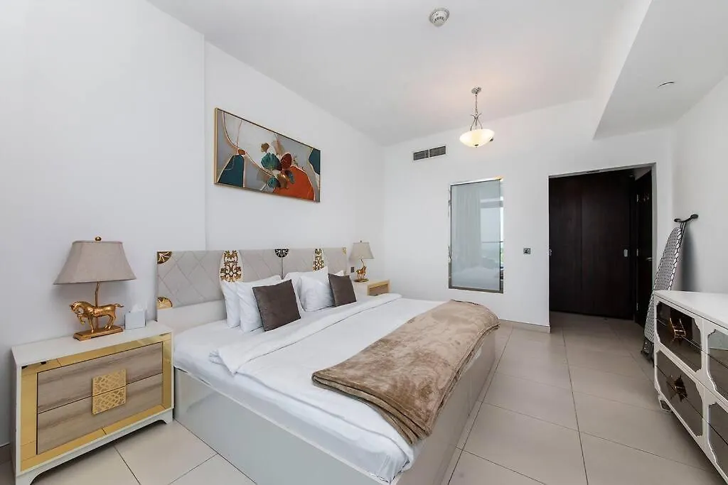 Free Netflix, Sea View, Private Beach & Pool Dubaj 0*,